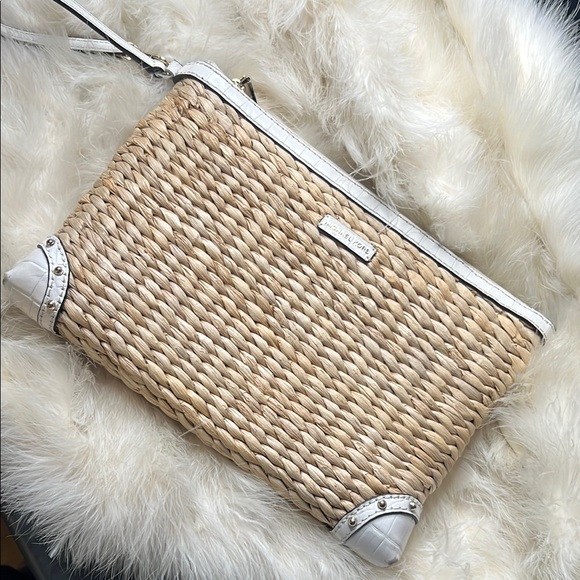 Michael Kors Malibu Woven Wicker Tan & White Chic Clutch Wristlet Purse Bag - Picture 1 of 10